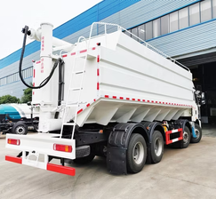 รถบรรทุกถังป้อนอาหารจำนวนมาก 40 ลูกบาศก์เมตร 8x4 จัดส่งอาหารสัตว์