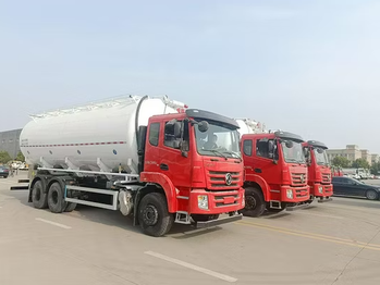 Pneumatischer Schüttgut-Futtermitteltransporter mit Luftkompressor 40-60 cbm