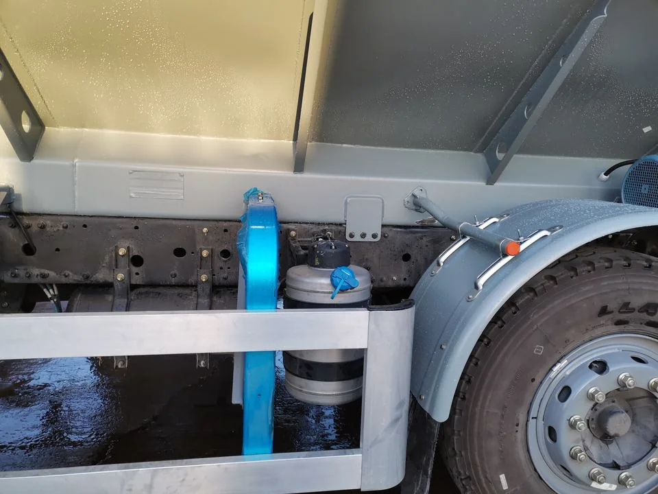 Kundenspezifischer 30cbm 8x4 Schüttgut-Futtermittel-Transport-LKW