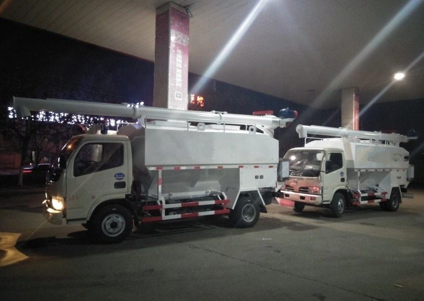 Bulk Animal Feed Transport Truck for Poultry Farms